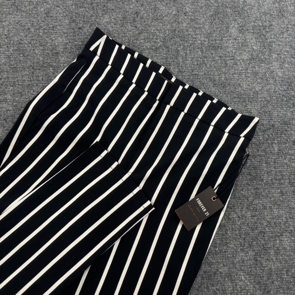 Forever 21 Contemporary Pants Medium Black White Stripe Trousers‎ NWT Womens